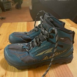 Altra Lone peak mid all weather RSM